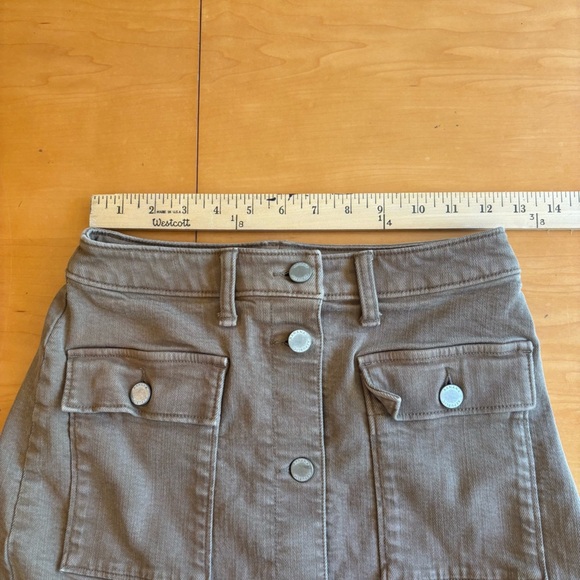 Banana Republic size 2 tan denim utility midi skirt - Picture 4 of 6
